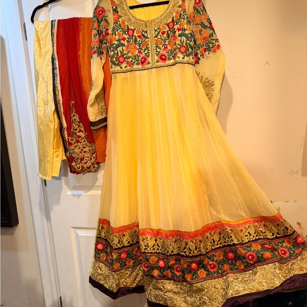 Pakistani Indian Desi Outfit